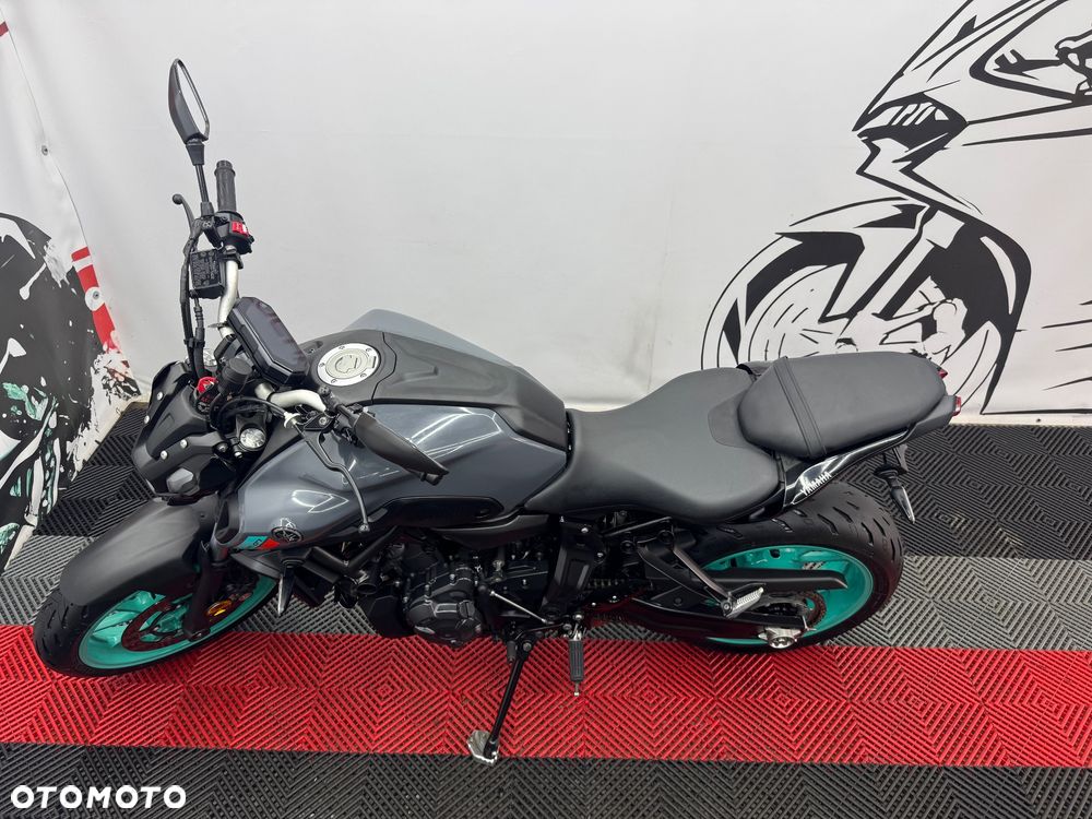 Yamaha MT - 8