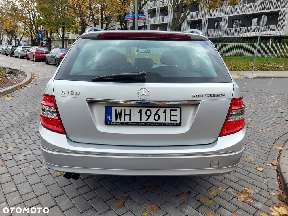 Mercedes-Benz Klasa C 180 K BlueEff Avantgarde - 25