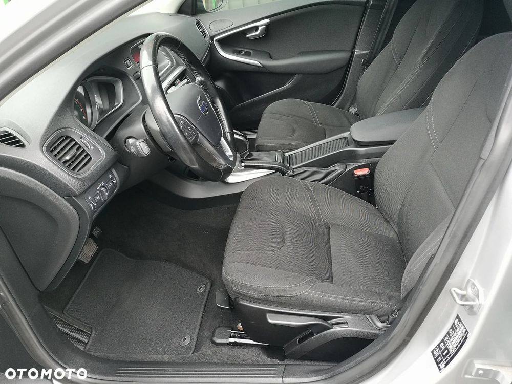 Volvo V40 T4 Powershift Kinetic - 20