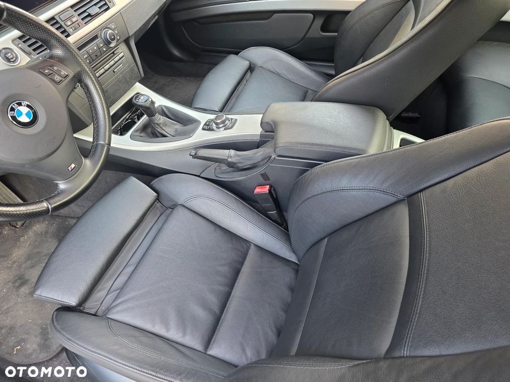 BMW Seria 3 325i - 6