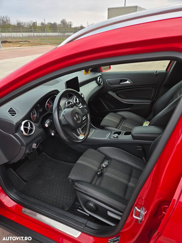 Mercedes-Benz GLA 220 4MATIC 7G-DCT - 7