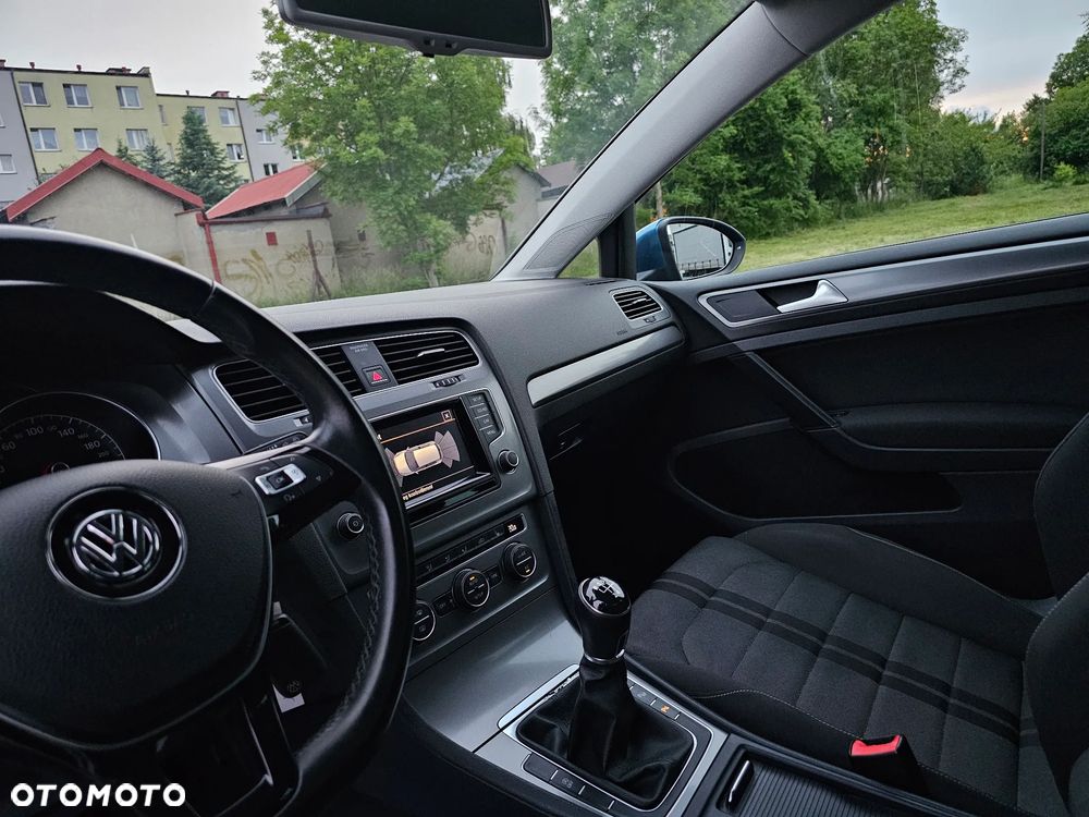 Volkswagen Golf 1.6 TDI DPF Highline - 13