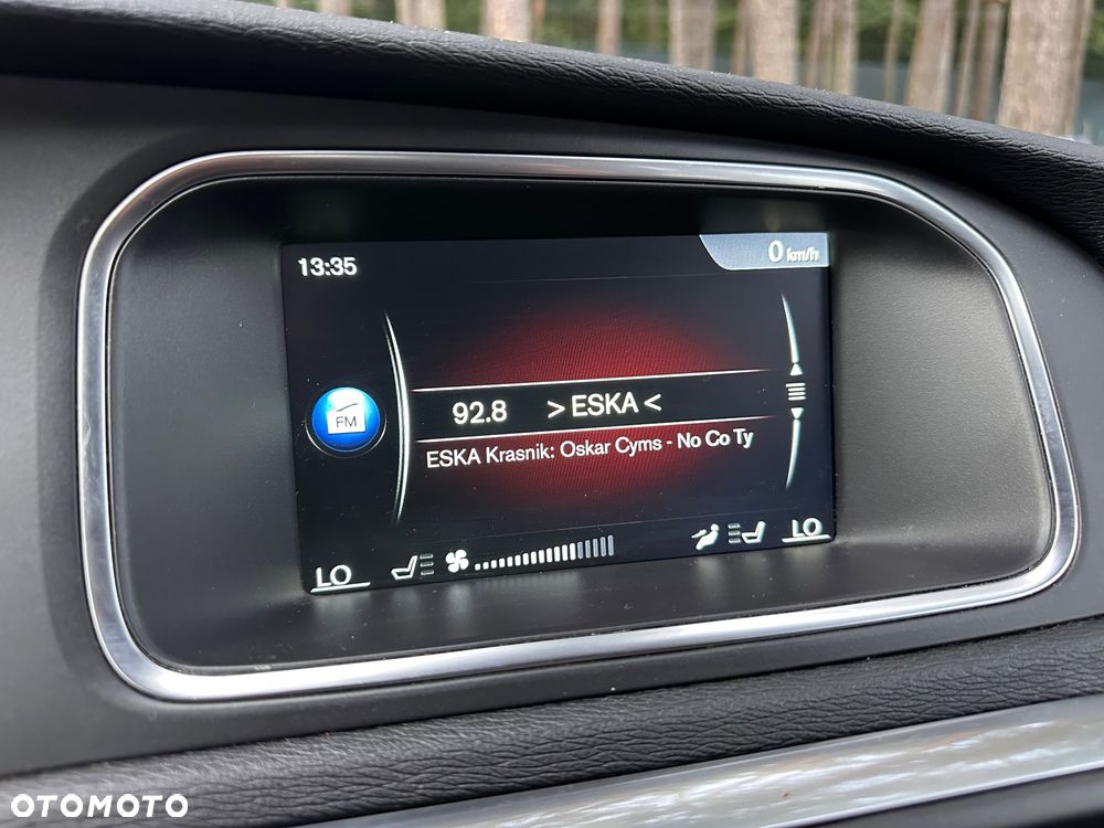 Volvo V40 - 23