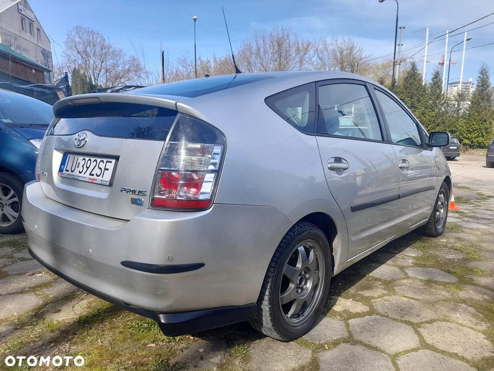 Toyota Prius 1.5 VVT-i Sol - 4