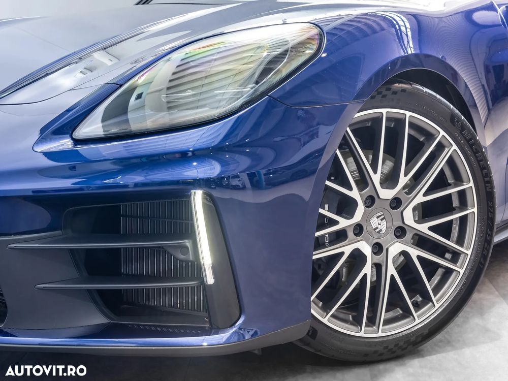 Porsche Panamera 4 - 25