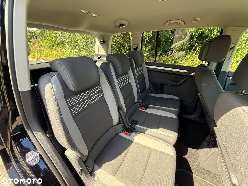 Volkswagen Touran 2.0 TDI DPF DSG Life - 23