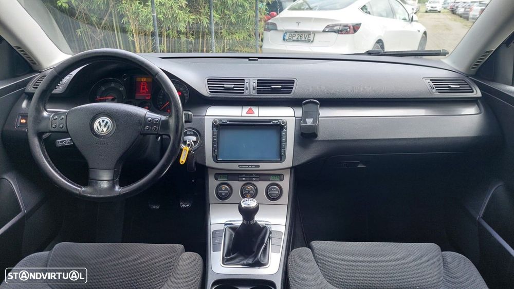 VW Passat Variant 2.0 TDi Confortline - 10