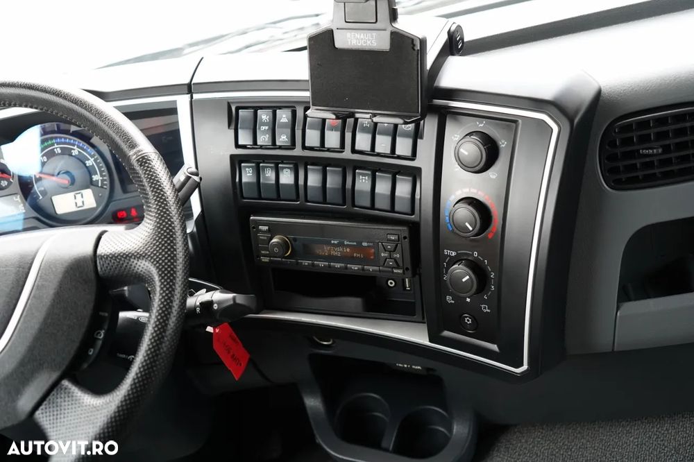 Renault D WIDE 380 DE11 / 4X2 / CAMION DE REMORCAJE 8 M / TRANSPORT AUTO / PLATFORMĂ / TROLIU / - 31