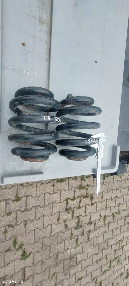 Sprężyny tył vw  t5 t6 grubość 22mm - 3