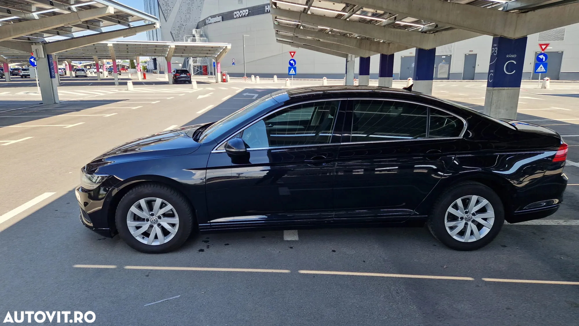 Volkswagen Passat Variant 1.6 TDI (BlueMotion Technology) DSG Comfortline - 4