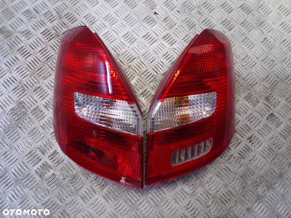 LAMPA PRAWY TYŁ SKODA FABIA II HB - 2