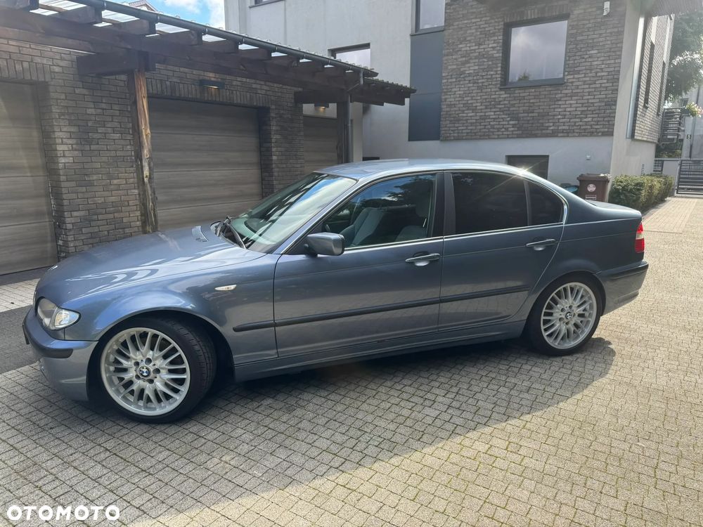 BMW Seria 3 330i - 16