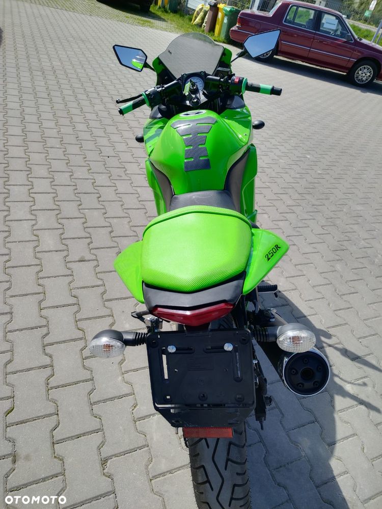 Kawasaki Ninja 250R - 7
