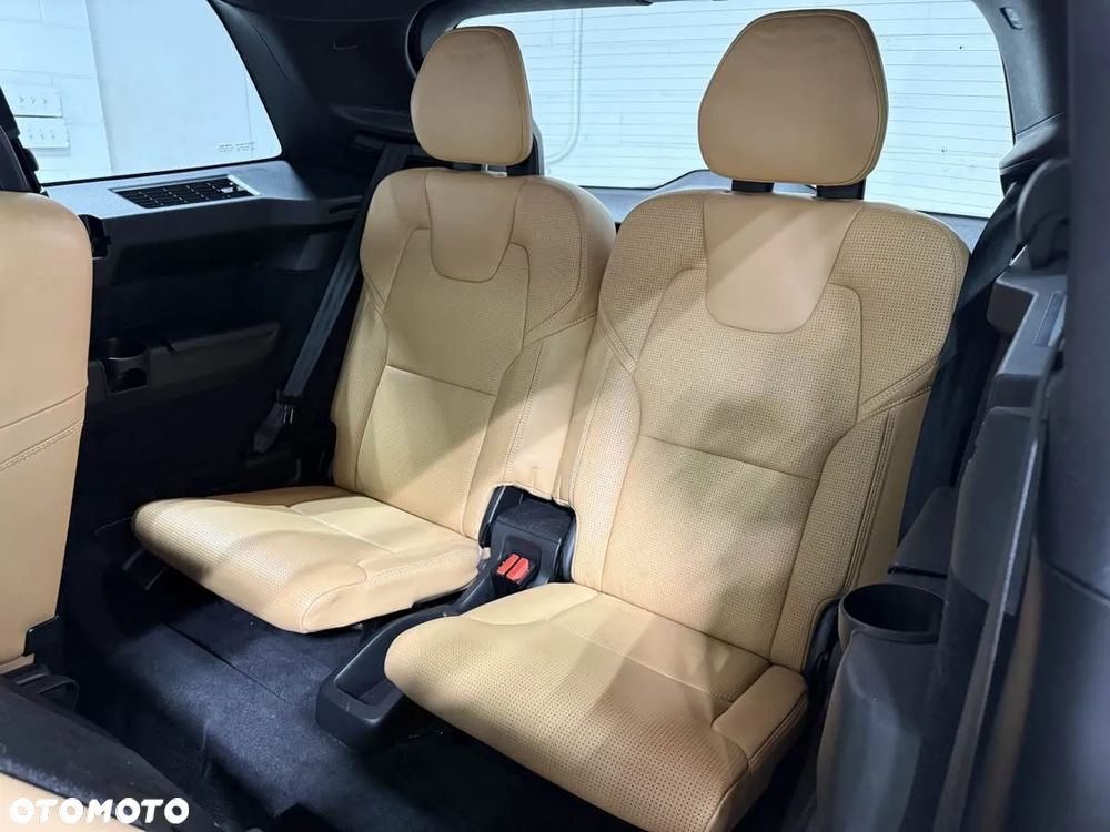 Volvo XC 90 - 15
