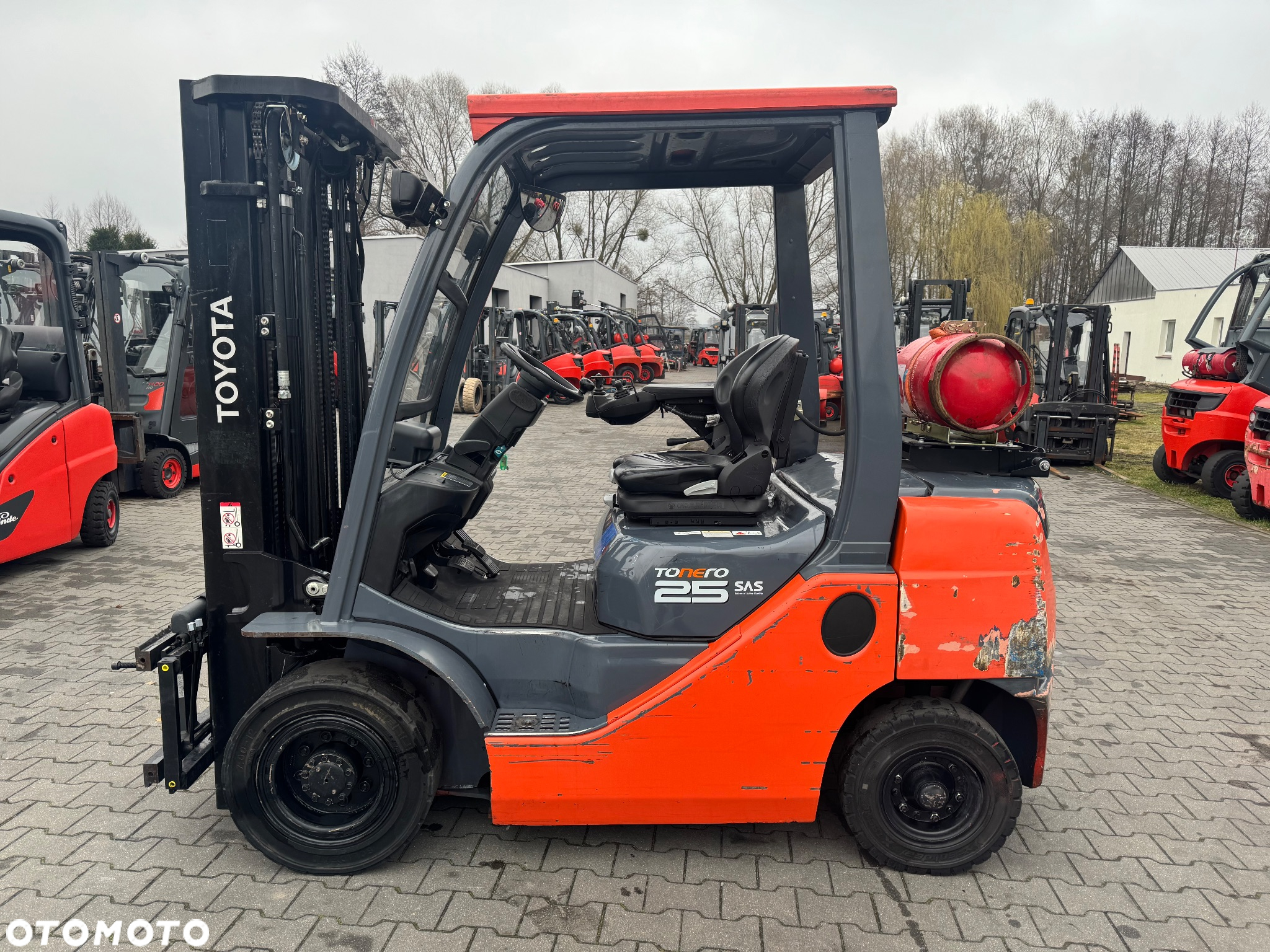 Toyota Toyota 8 FGF 25 tylko 4350mth 2014r triplex przesuw 4 sekcje h20 h25 lind - 2