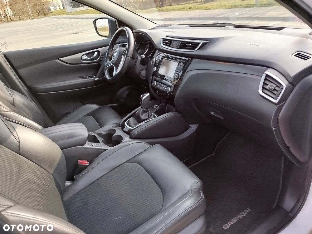 Nissan Qashqai 1.2 DIG-T Tekna Xtronic - 35
