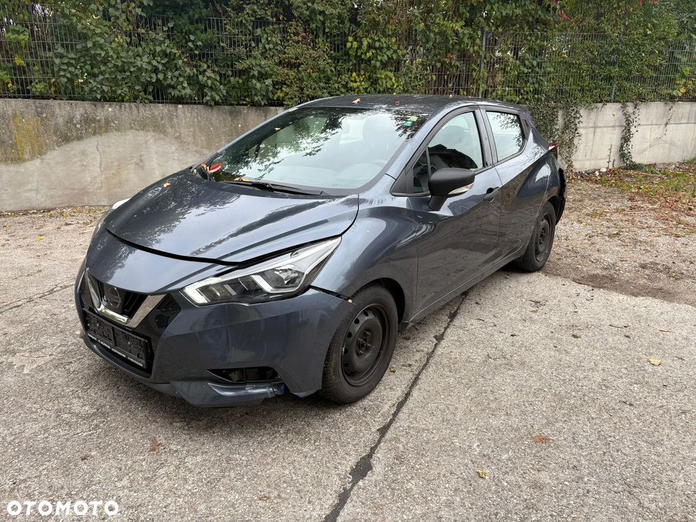 Nissan Micra - 1