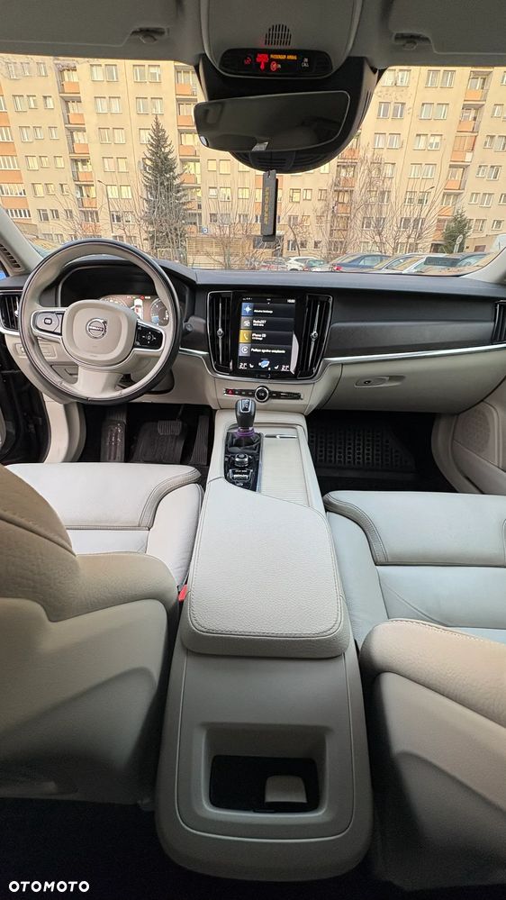 Volvo V90 D5 SCR AWD Momentum - 18