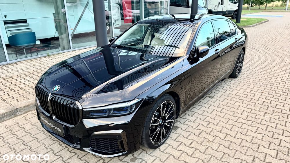 BMW Seria 7 745Le xDrive sport - 26