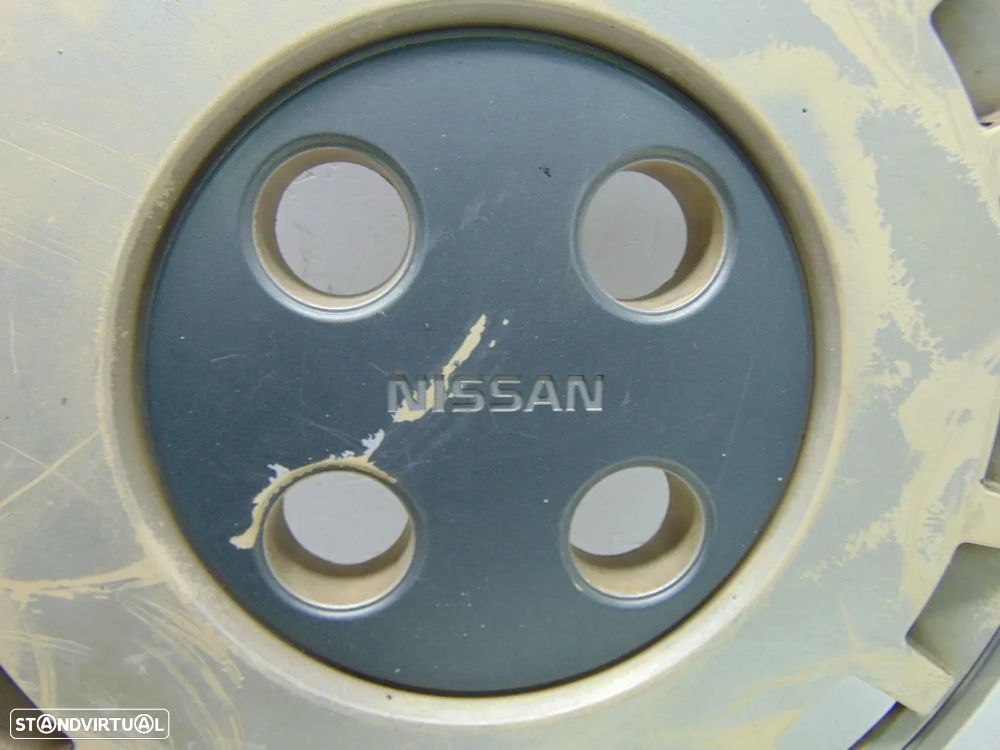 Nissan Vanette tampões roda - 4