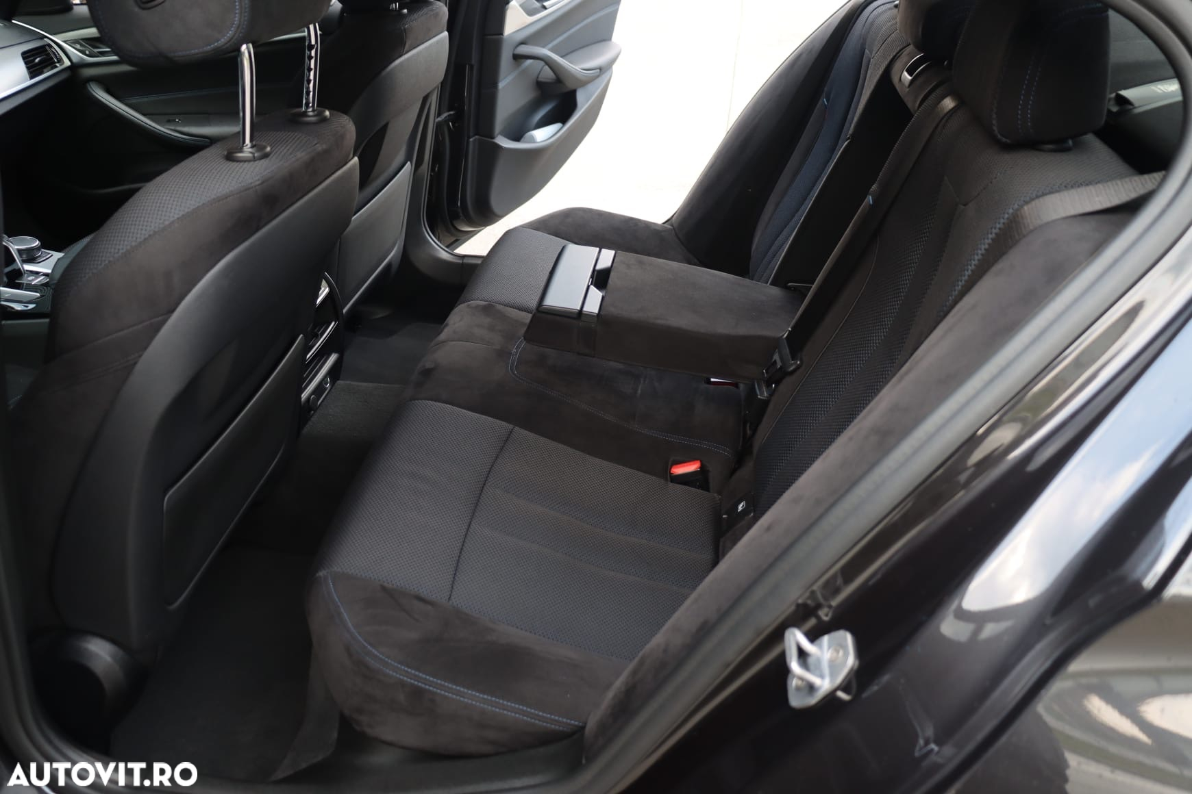 BMW Seria 5 520d Aut. M Sport Edition - 10