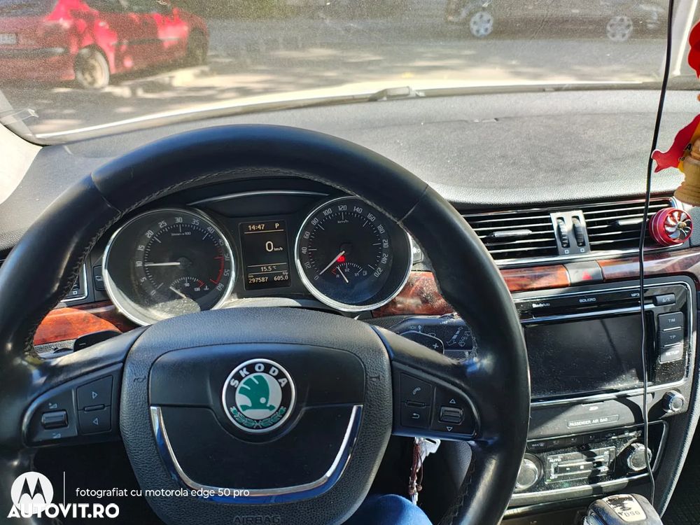Skoda Superb 2.0 TDI Elegance DSG - 4