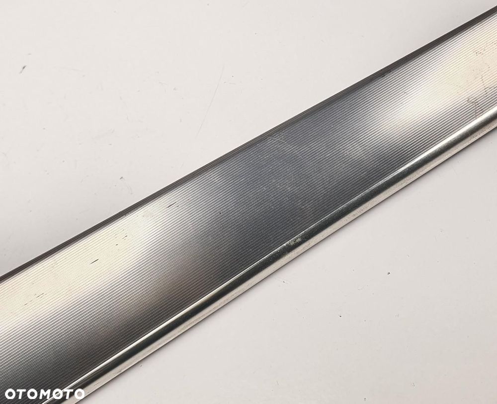 DEKOR LISTWA BOCZKA DRZWI PRAWY TYŁ MERCEDES W203 A2037202222 - 3