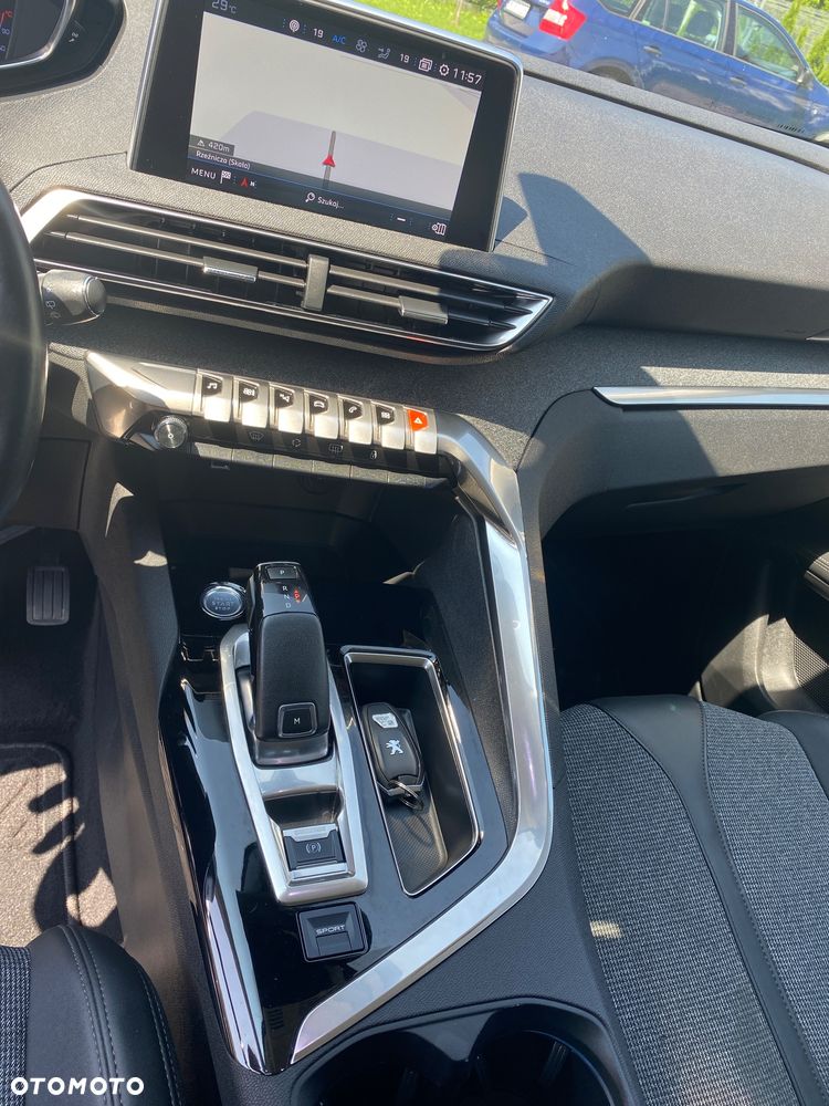 Peugeot 3008 1.2 PureTech Allure S&S EAT6 - 24