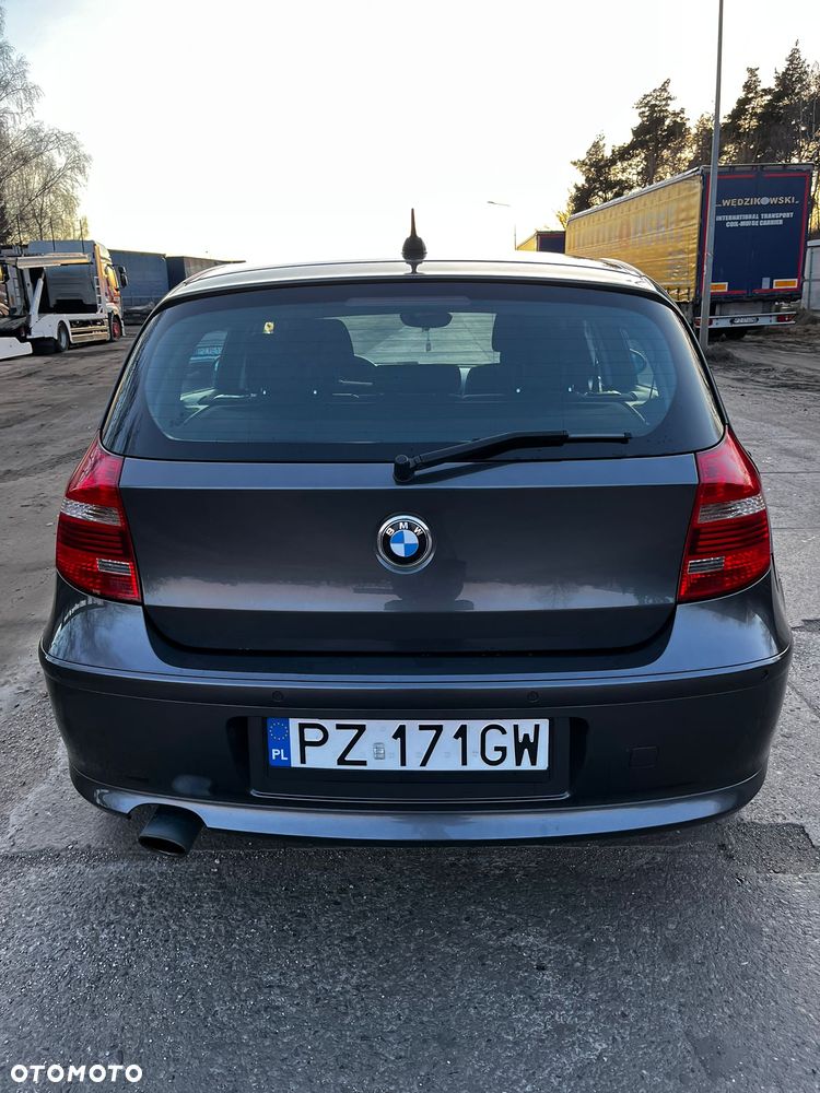 BMW Seria 1 120d DPF - 8