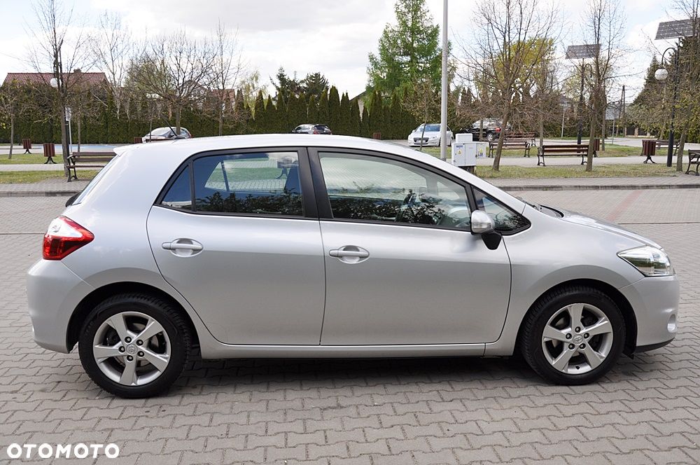 Toyota Auris 1.33 VVT-i Terra Start - 9