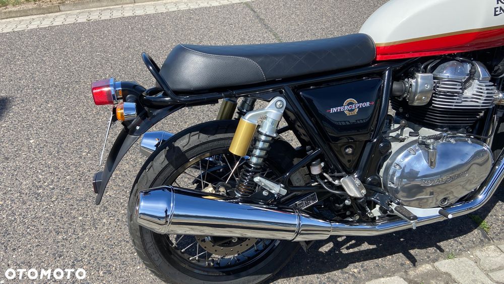 Royal Enfield Interceptor - 17