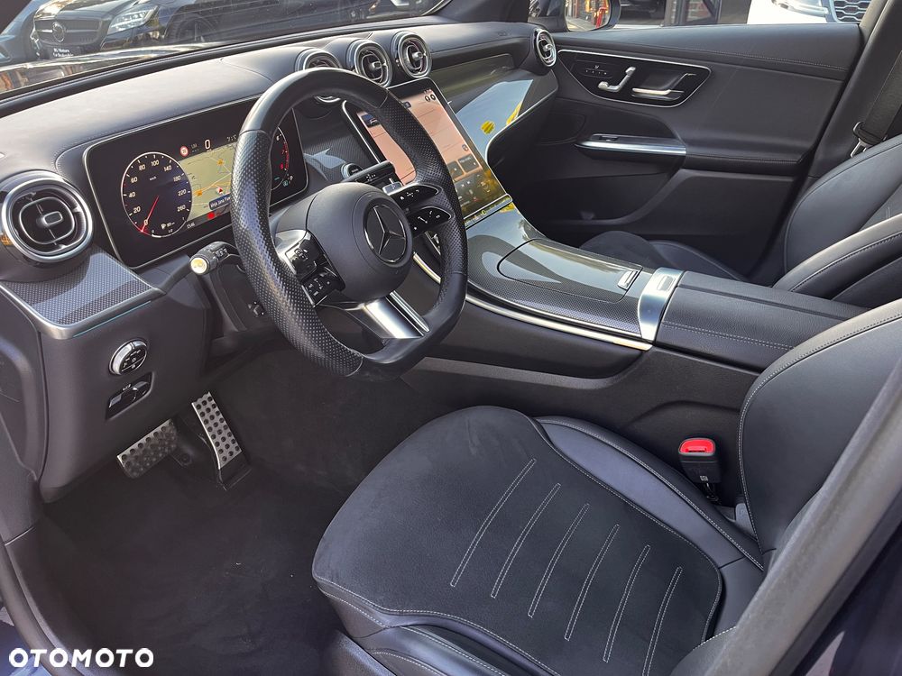 Mercedes-Benz GLC 300 4Matic 9G-TRONIC AMG Line Advanced - 25