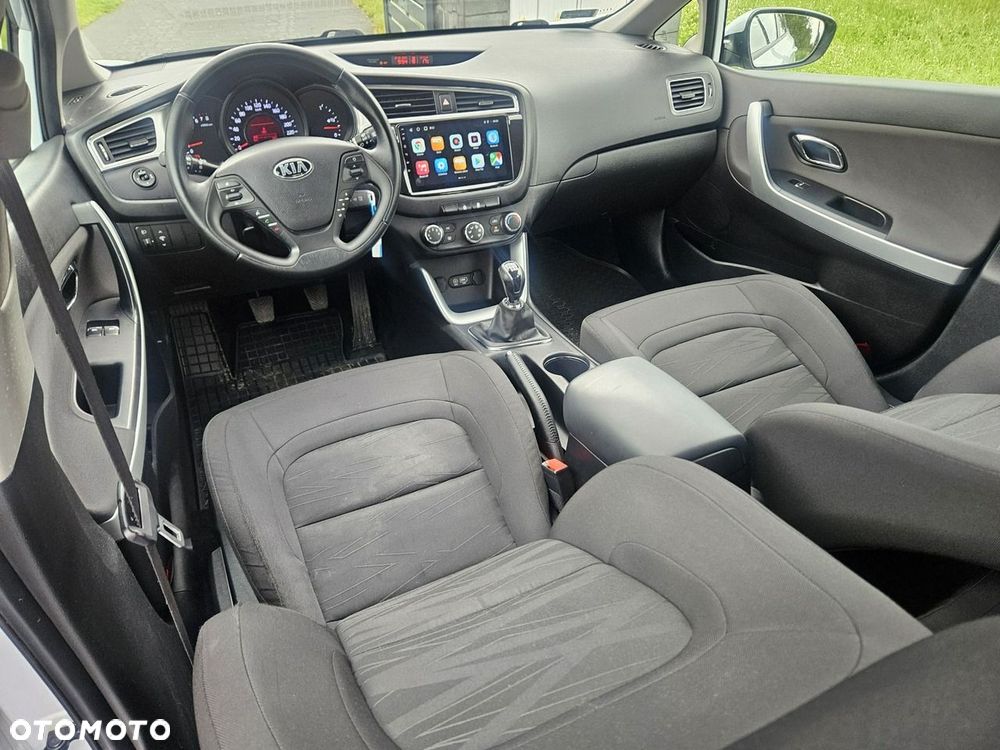 Kia Ceed - 14