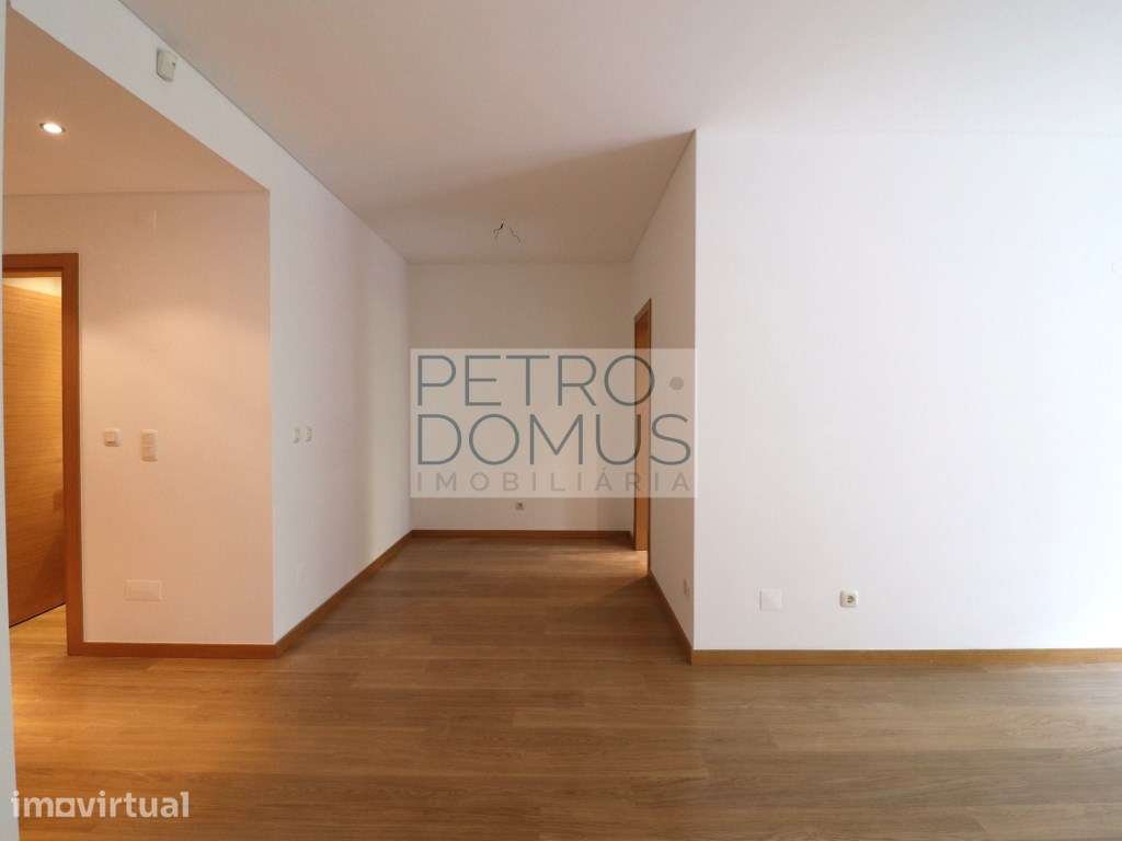 T1 - CONDOMINIO FECHADO COM PISCINA - Grande imagem: 4/21