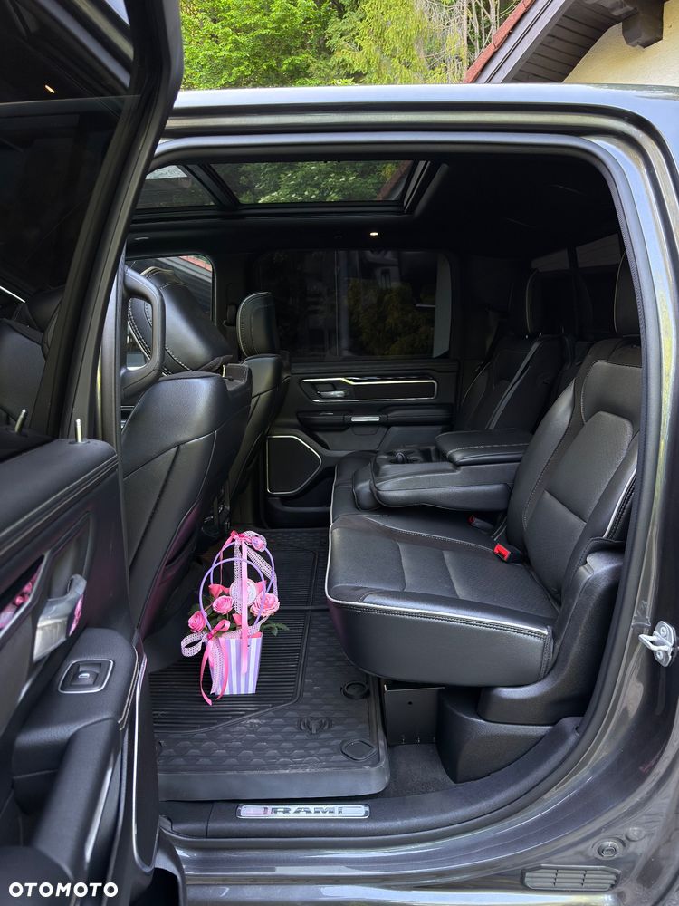 RAM 1500 Crew Cab Shortbed Laramie - 18