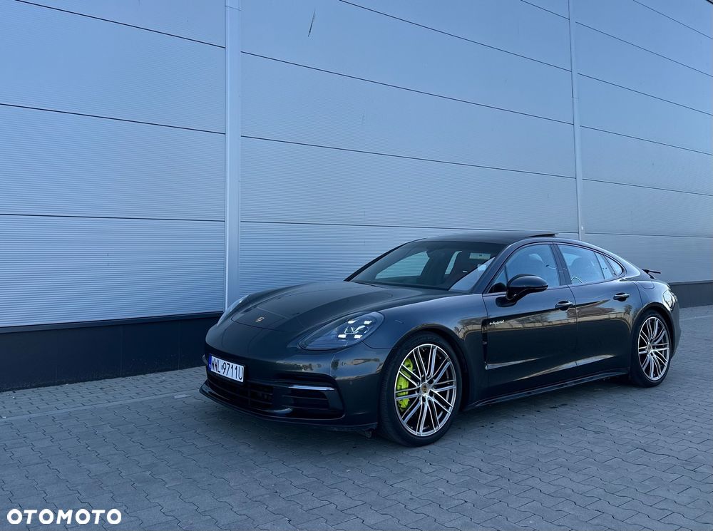 Porsche Panamera 4 E-Hybrid Platinum Edition - 37