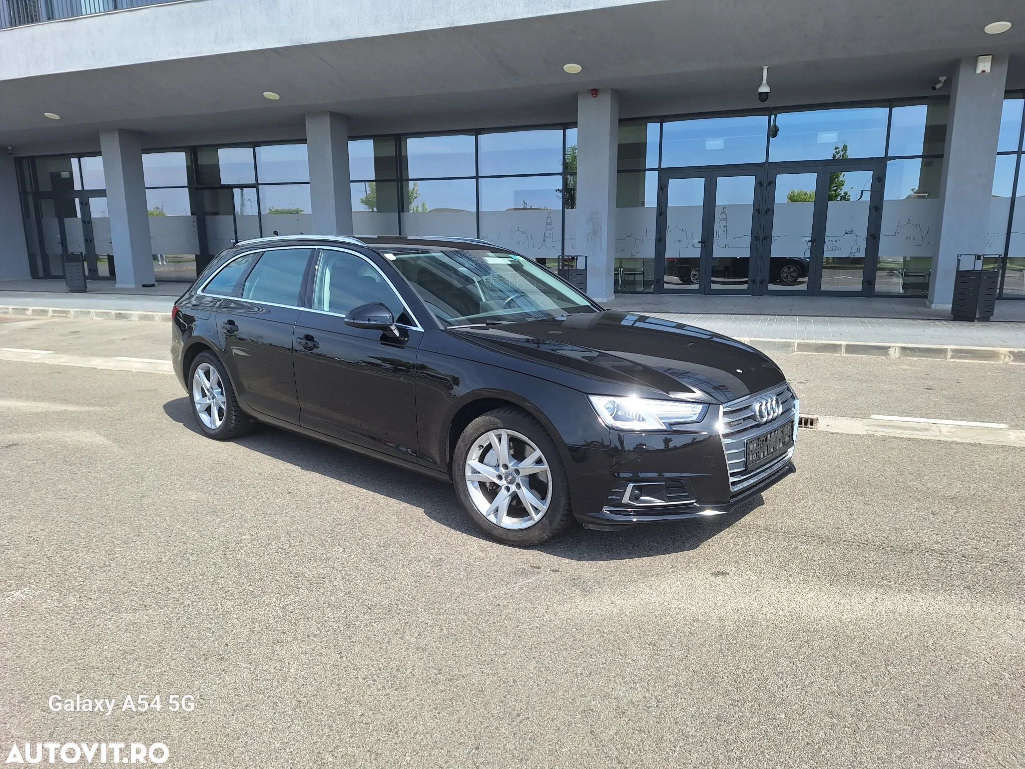 Audi A4 Avant 2.0 TDI quattro S tronic Sport - 1