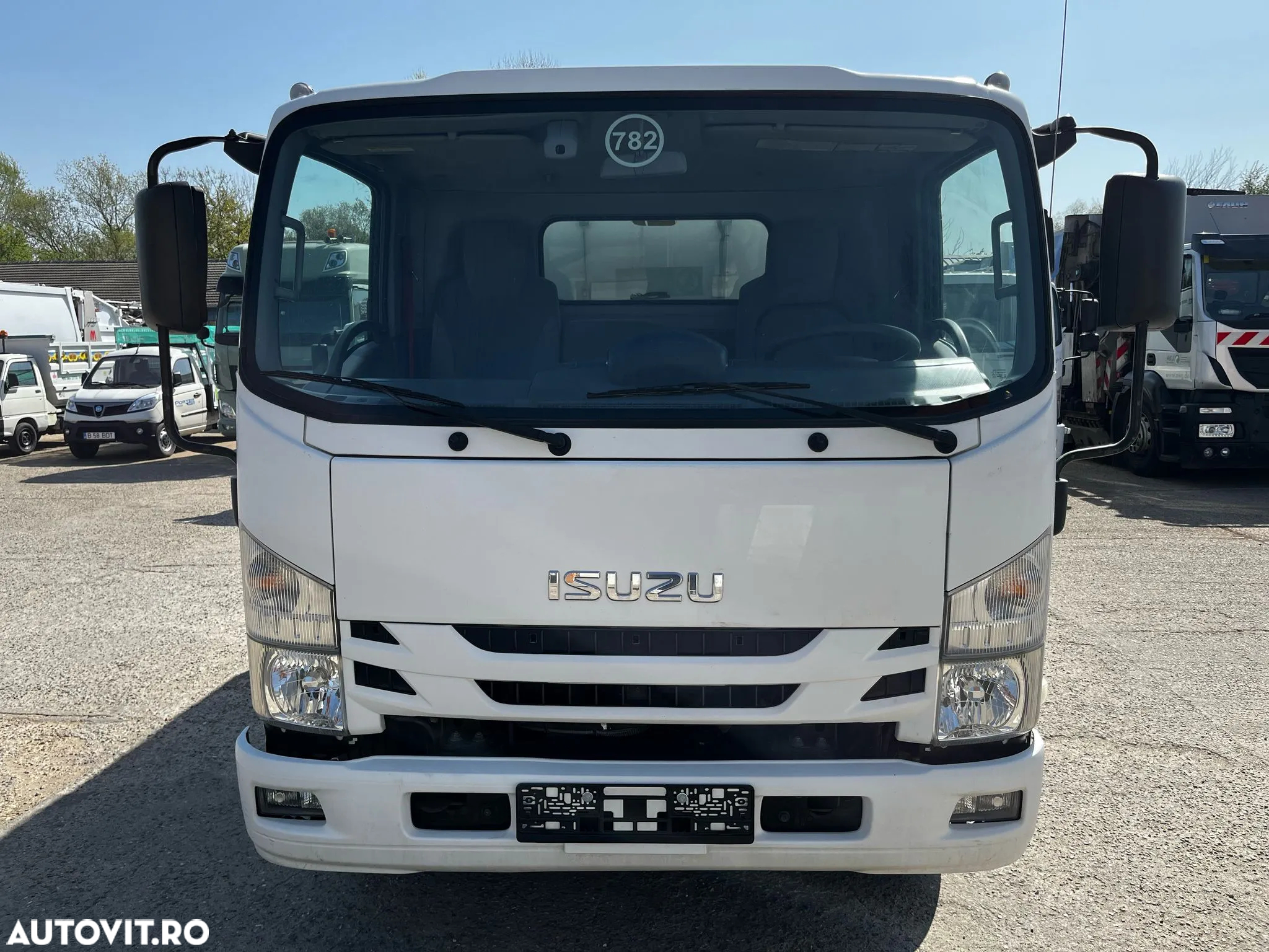 Isuzu P75 - 2