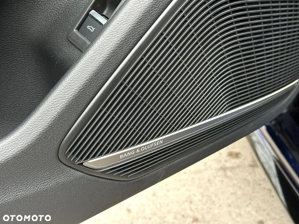 Audi RS4 Limousine - 12