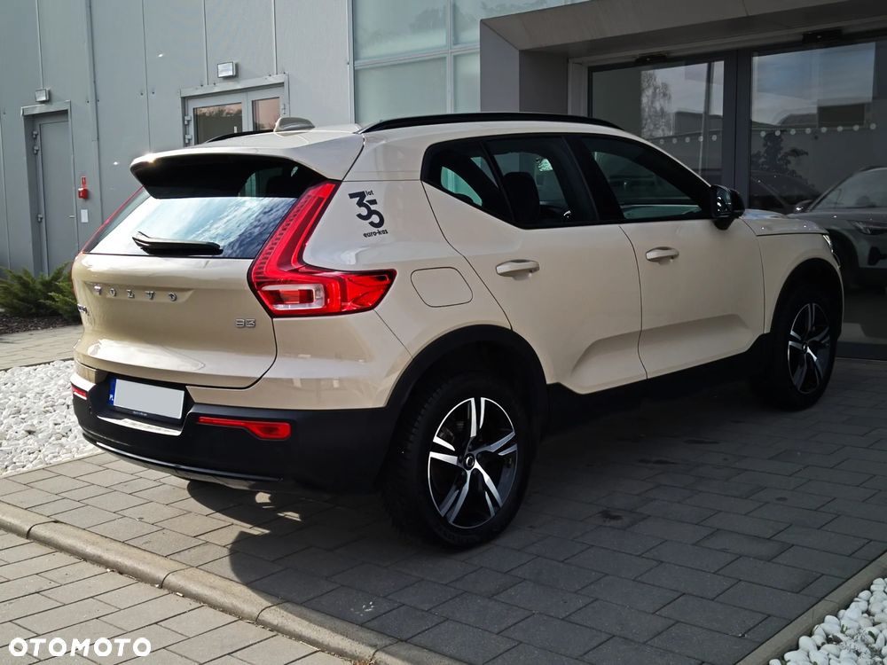 Volvo XC 40 B3 Plus Dark - 7