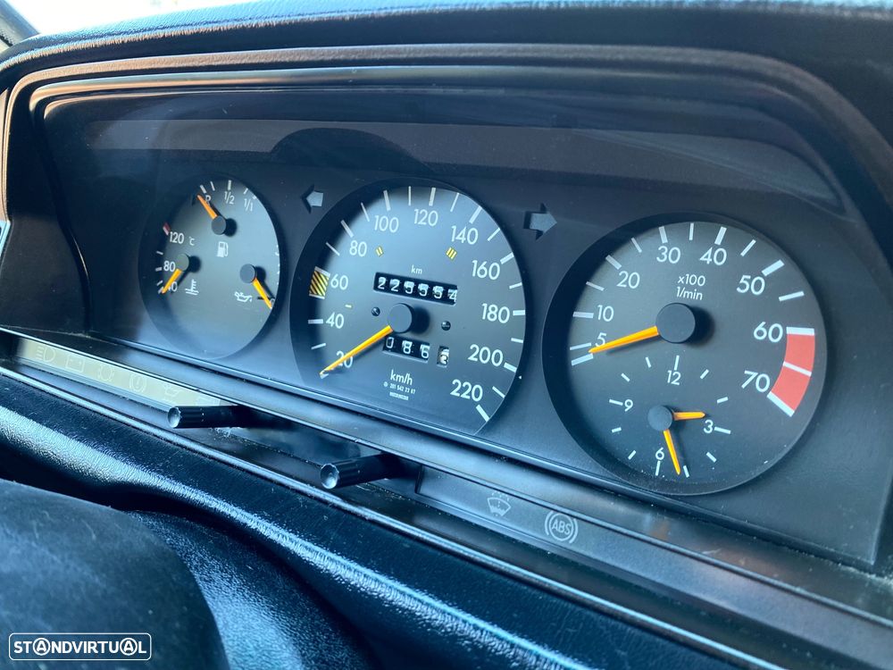 Mercedes-Benz W201 (1982-1993) 190 E 1.8 - 14