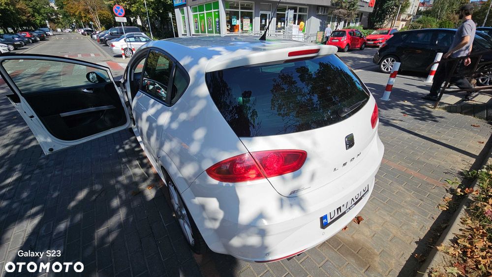 Seat Leon 2010 photo 3