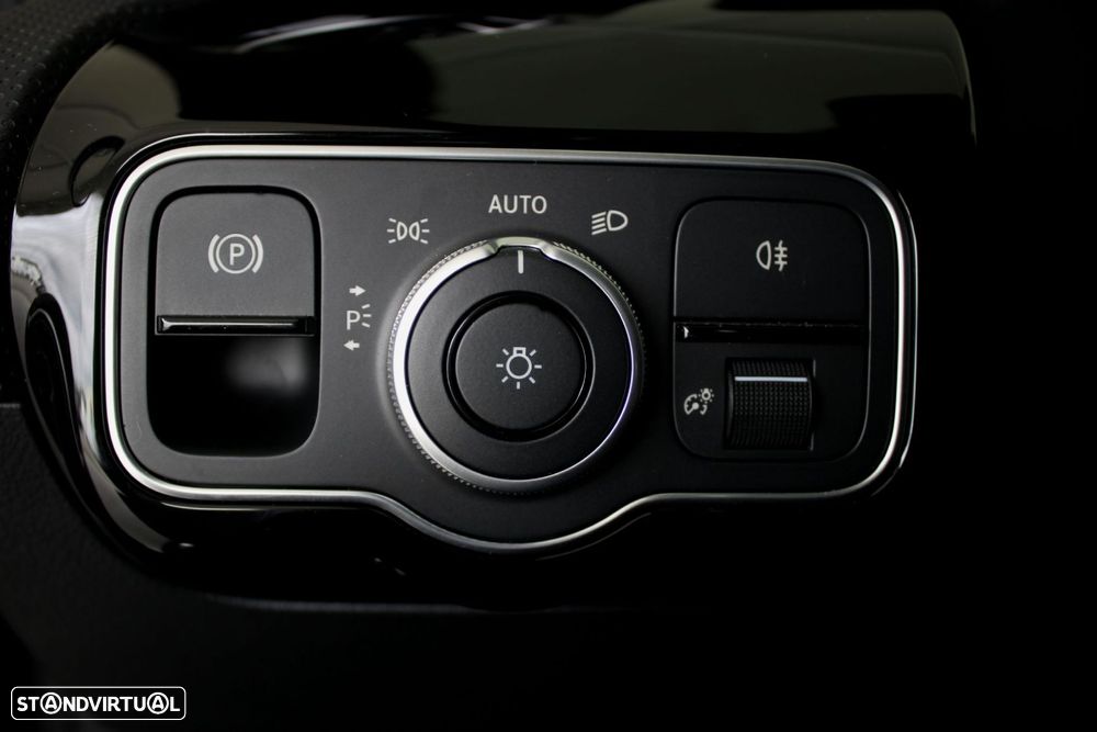 Mercedes-Benz A 180 d AMG Line Aut. - 12