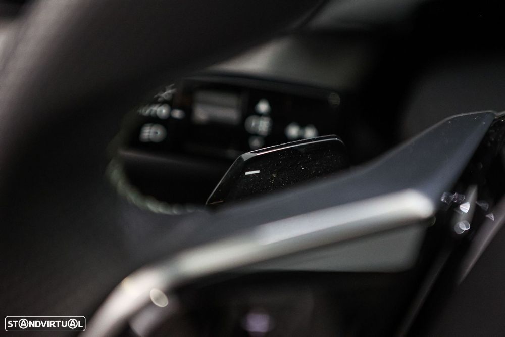 Peugeot 5008 1.2 Hybrid GT e-DCS6 - 29