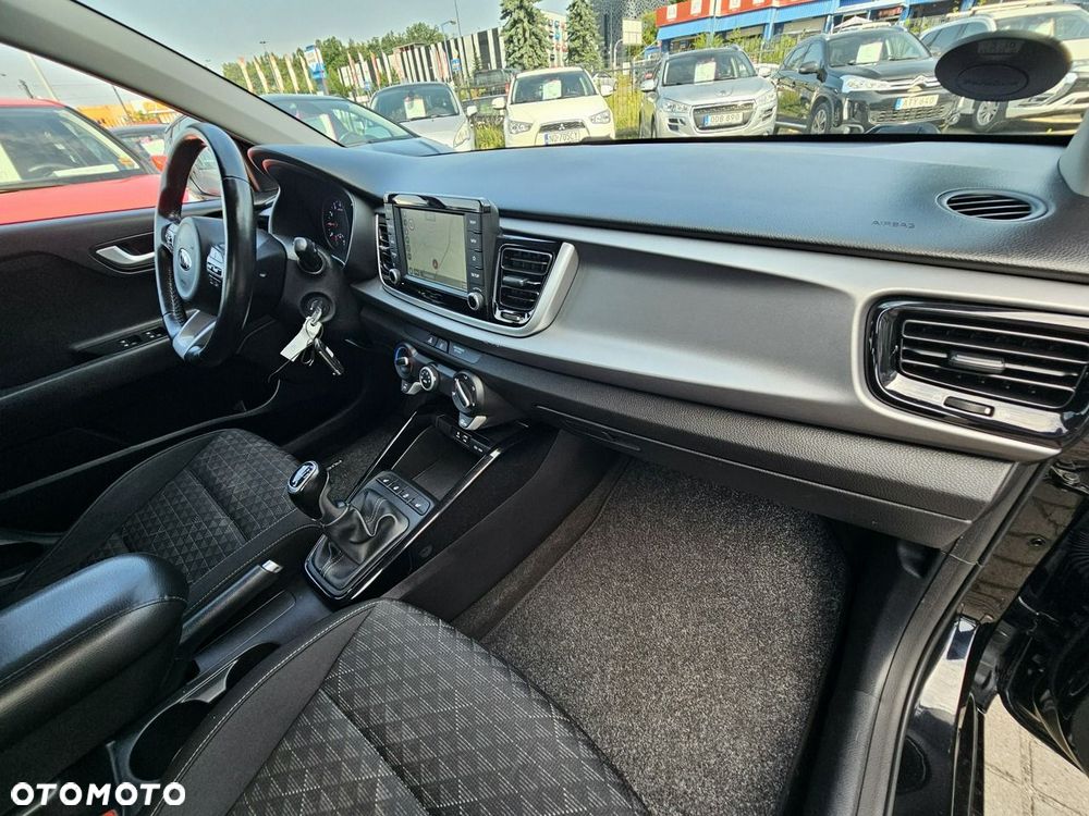Kia Rio 1.0 T-GDI 100 Dream-Team Edition - 31