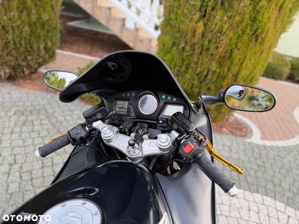 Honda CBR - 16