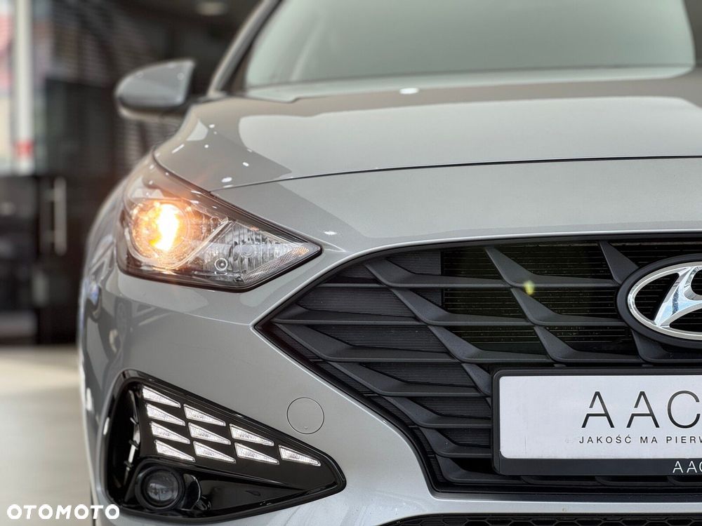 Hyundai i30 1.5 DPI Classic + - 40