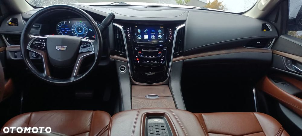 Cadillac Escalade - 23