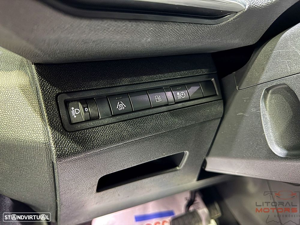 Peugeot 3008 1.6 Hybrid Allure e-EAT8 - 18