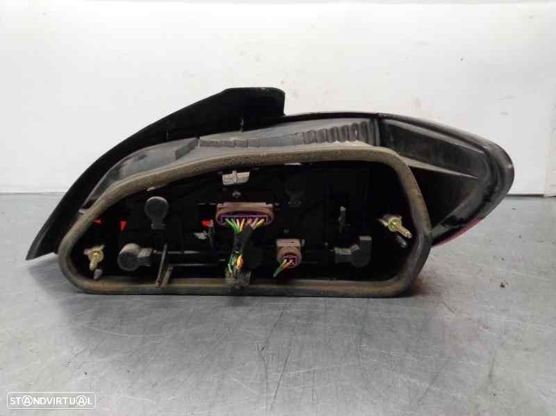 FAROLIM TRASEIRO ESQUERDO PEUGEOT 406 1999 - 1